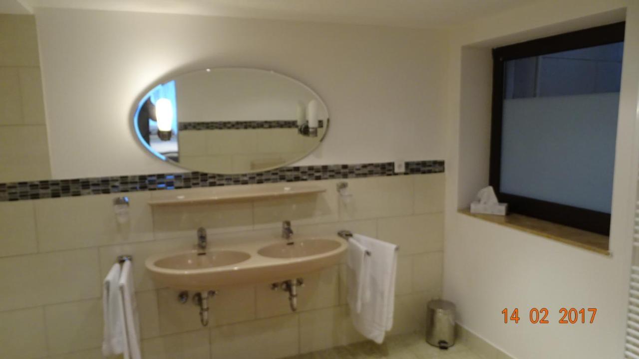Bed & Breakfast Hotel Helga Hein دوسلدورف المظهر الخارجي الصورة